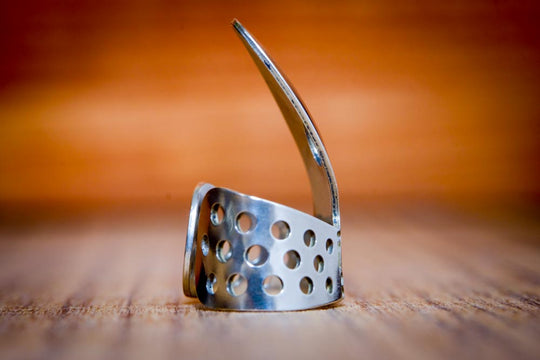 ProPik Resonator Fingerpick medium side