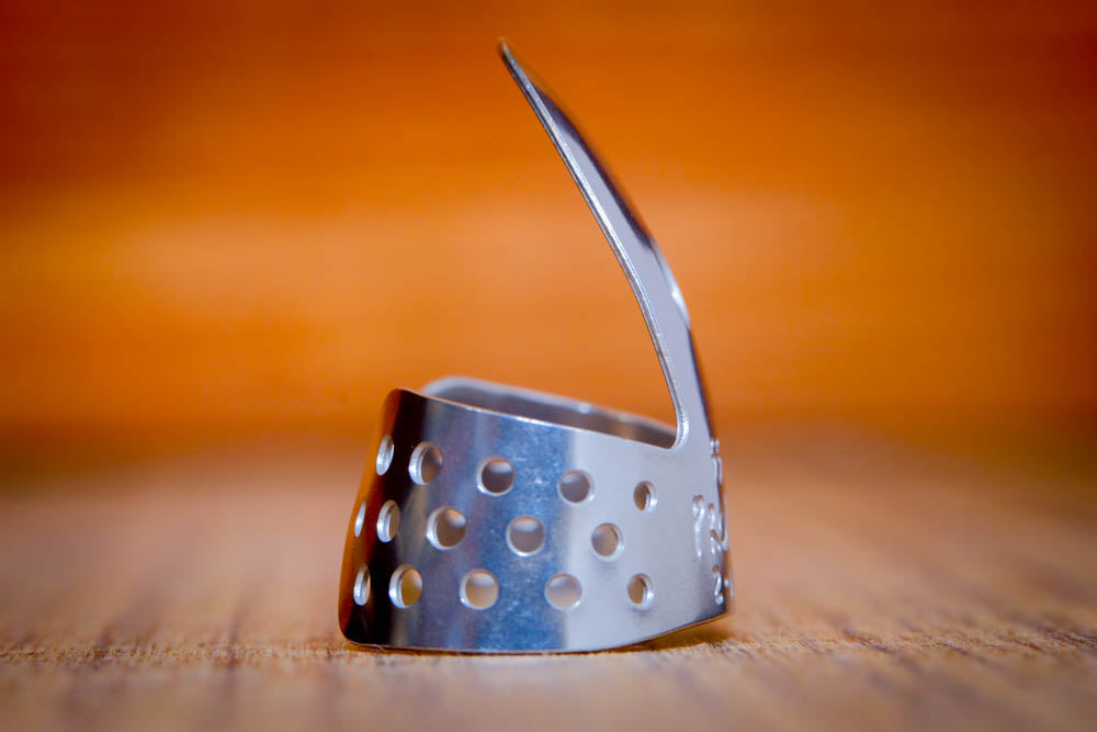ProPik Stainless Steel Fingerpicks single wrap angled side